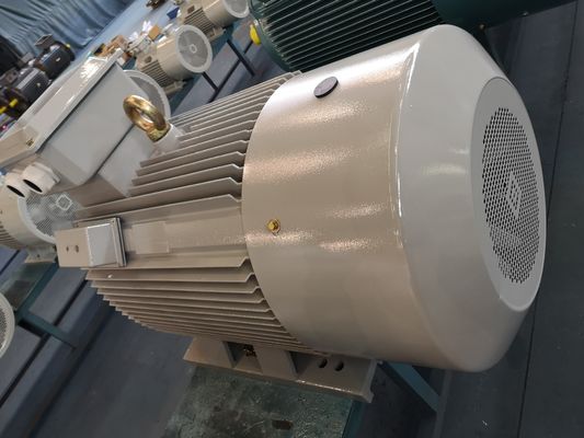 55KWスリップ リング誘導電動機の最高は75HPに3段階モーター低いRpmトルクを与える